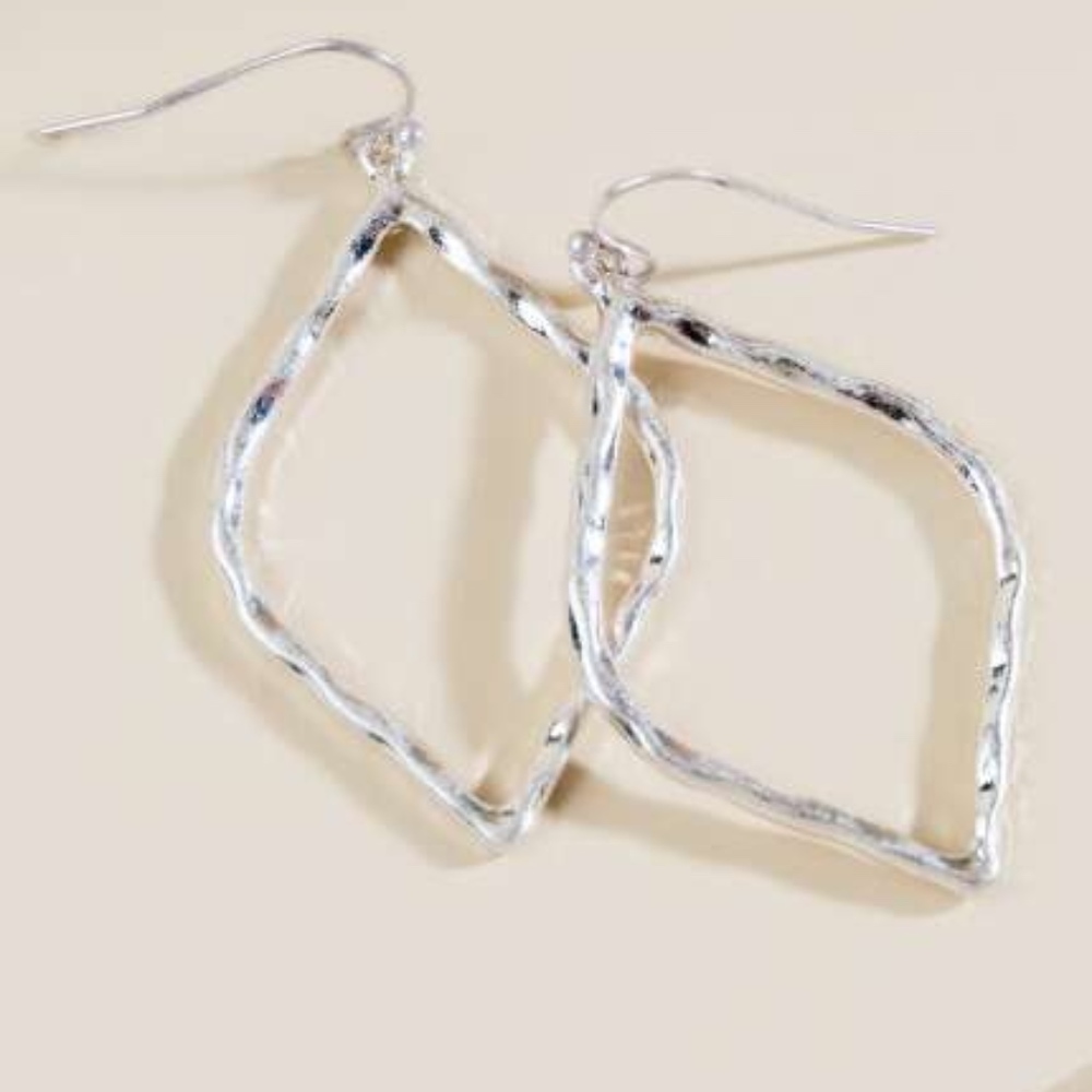 Open Shaped Earring